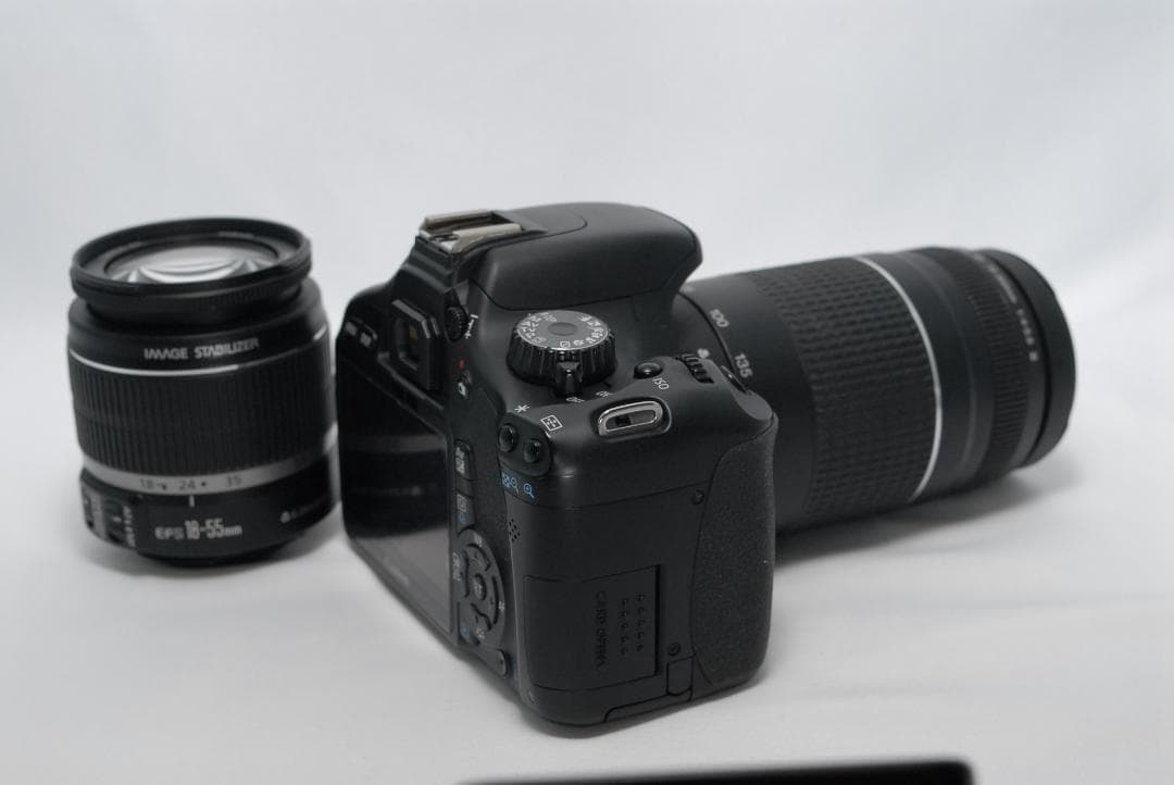 キヤノン Kiss X4☆入門機☆一眼レフカメラ☆Wレンズ☆バッグ付