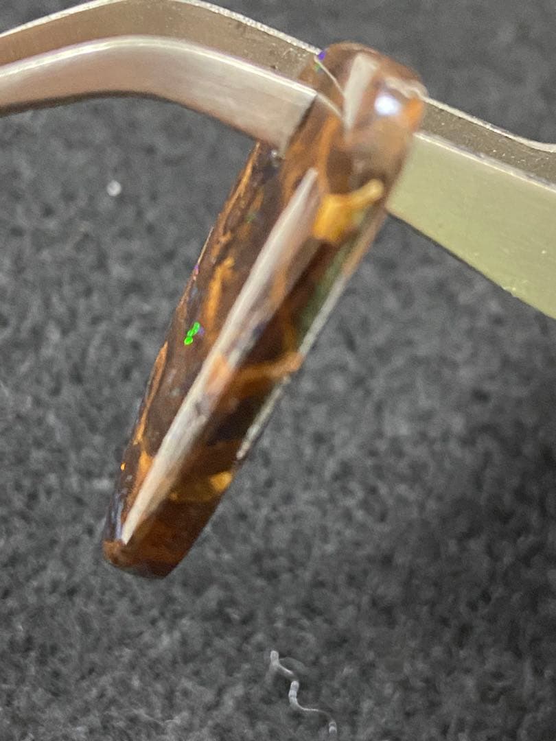 ボルダーオパール　穴あき　約24カラット