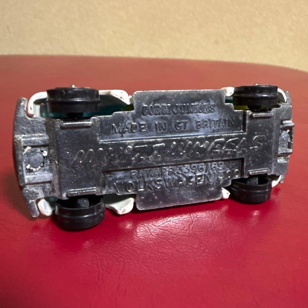 フォルクスワーゲン　ビートルのミニカー　7台　コーギー、シグ、マッチボックス他