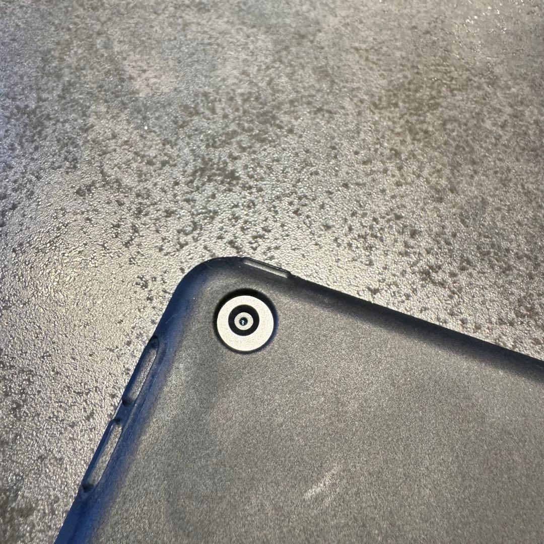 iPad8 第8世代 32GB WIFIモデル　スペースグレー