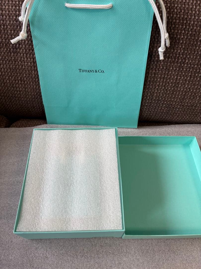 正規品未使用保管品ティファニー　バッグ　ショッパー　小物入れ　陶器　置き物　花瓶