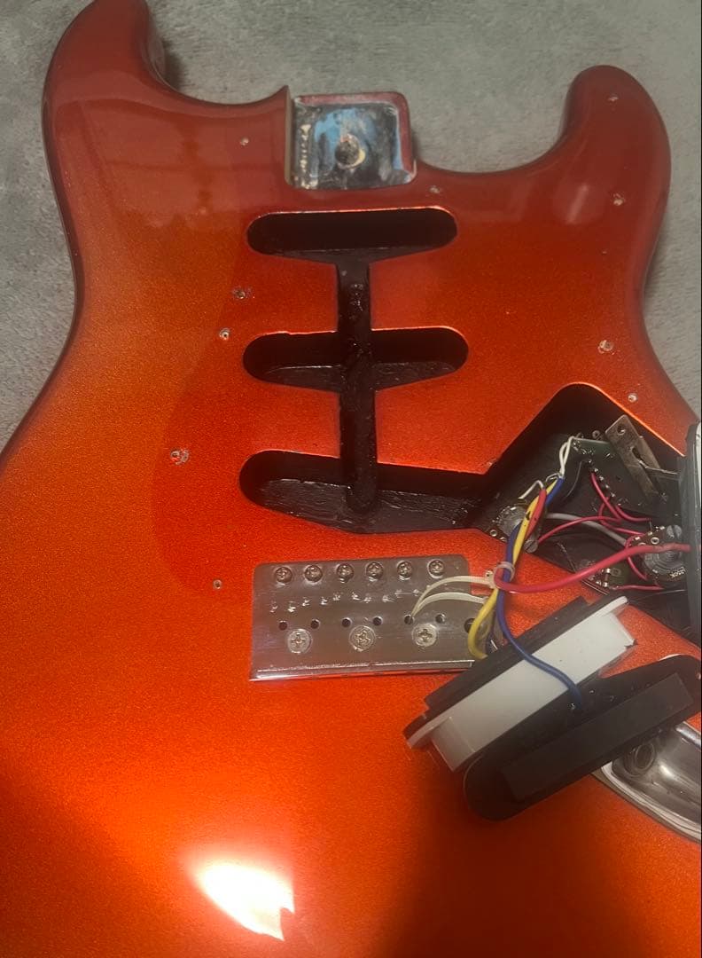 fender hommage ストラトキャスター SSS バッカスボディ
