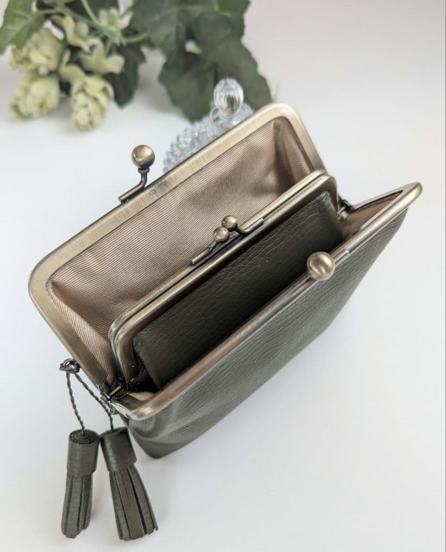 249　オリーブカラーのお財布　ミドルウォレット