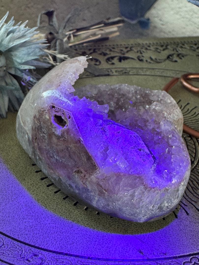 スタンド付き　超レア　ウルグアイ　宝石箱　アメジスト　カルサイト　ゲーサイト