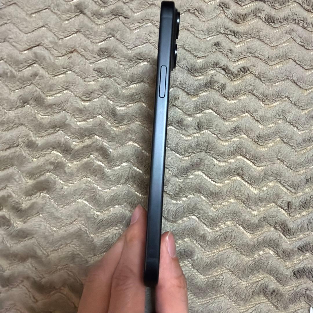 美品 iPhone 15 plus 256GB SIMフリー ブラック