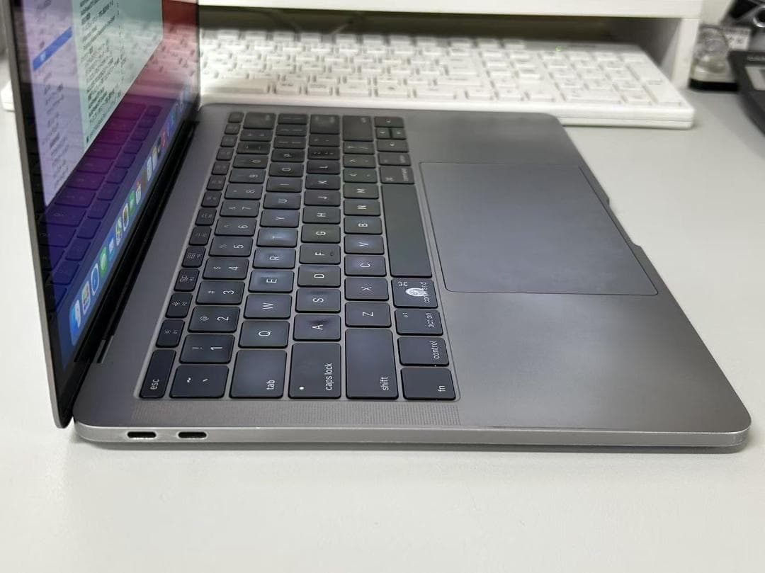 Macbook Pro Late 2016 13inch i7 16/256 ②