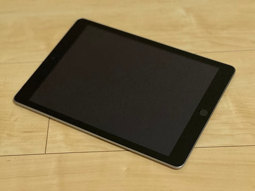 Apple iPad 第5世代 MP1J2J/A 32GB Wifi+セルラー