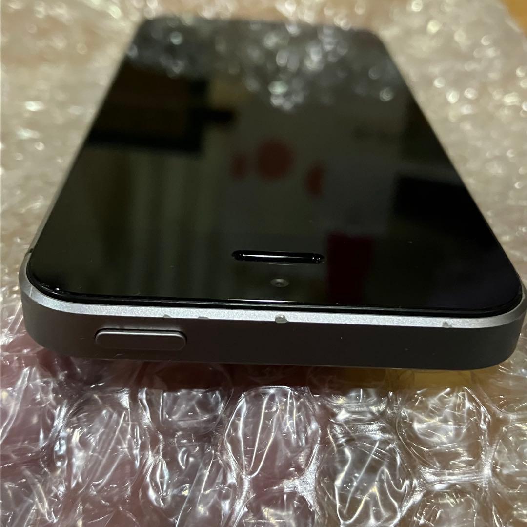 iPhone SE 32GB SIMフリー