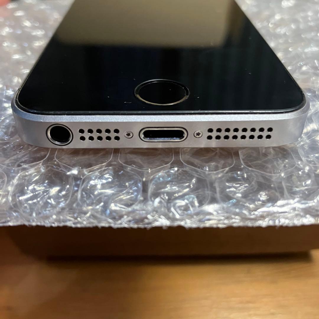 iPhone SE 32GB SIMフリー