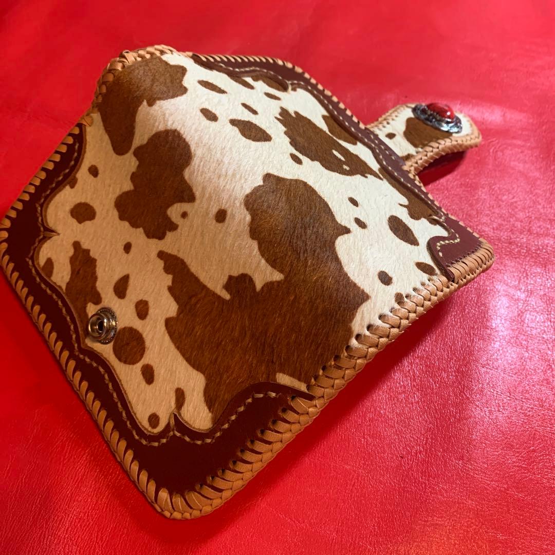 ハンドメイドレザークラフトカウ柄ハラコレザーミドルウォレット牛レース編みベージュ