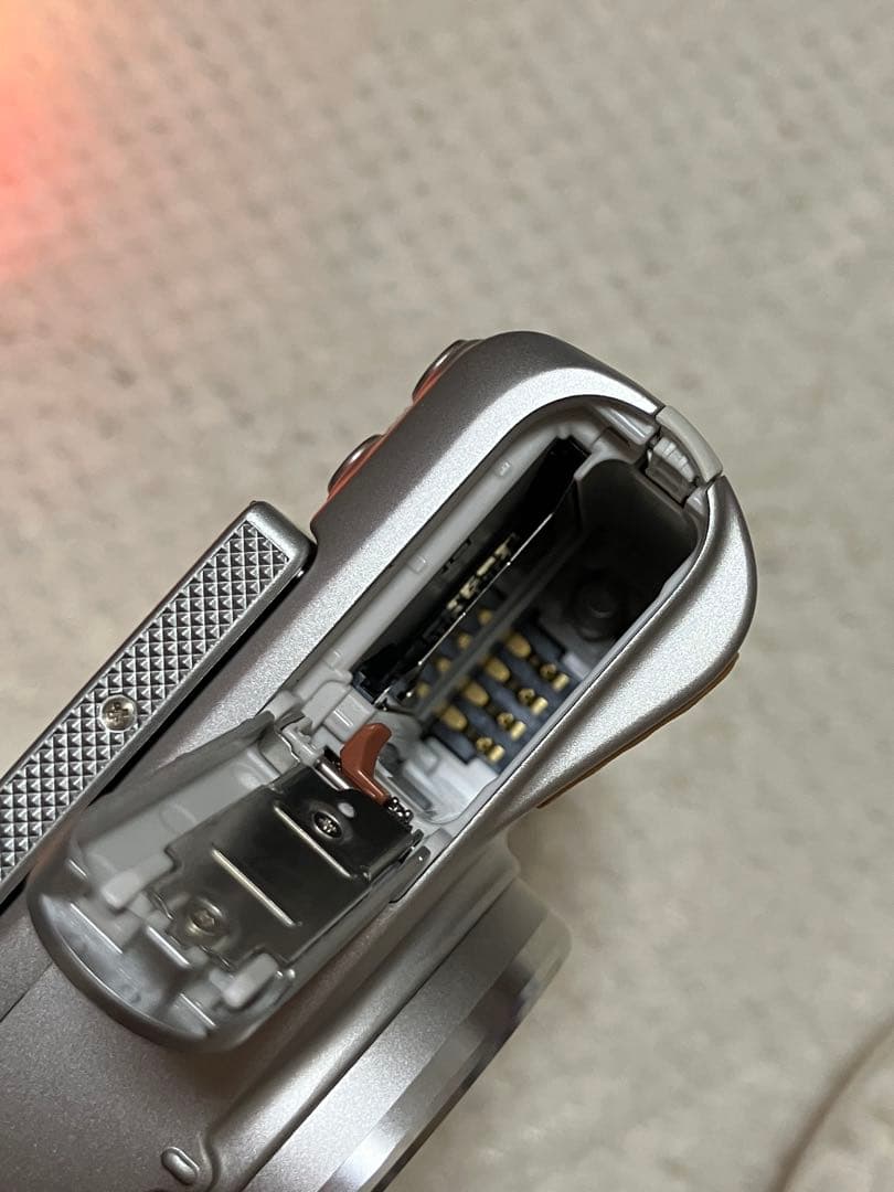 F*o様 Canonキャノン　POWERSHOT SX740 HS シルバー　デ