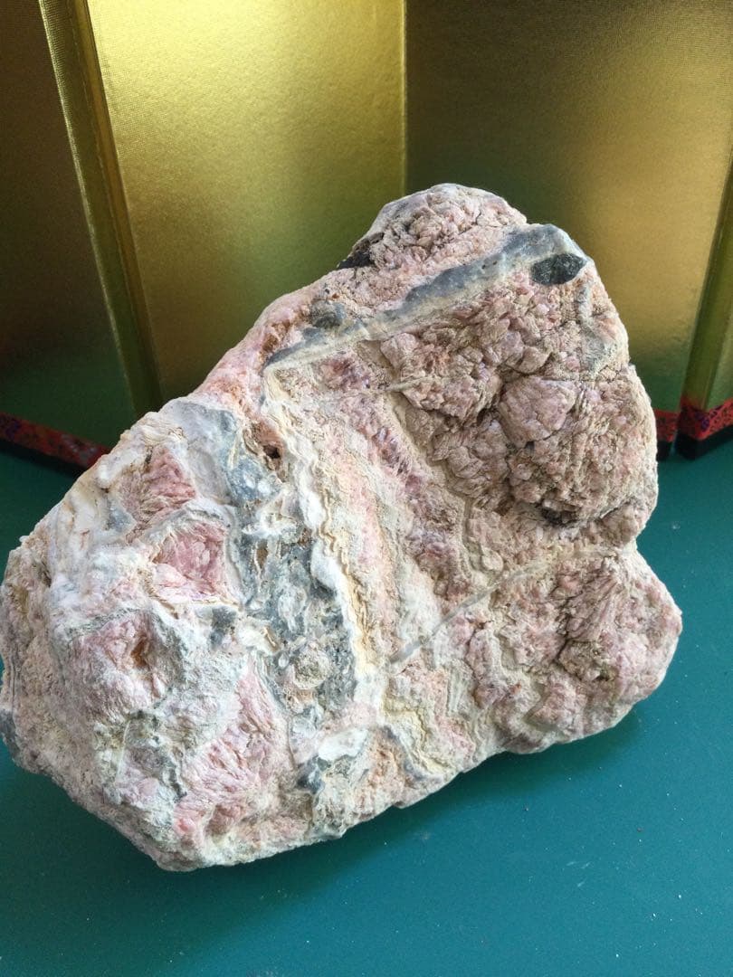 菱マンガンインカローズ原石　インカローズ原石　北海道岩倉山産　観賞石