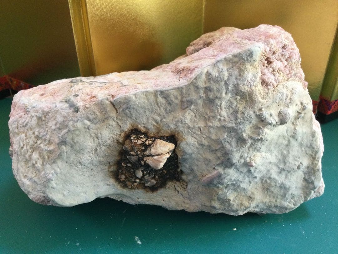 菱マンガンインカローズ原石　インカローズ原石　北海道岩倉山産　観賞石