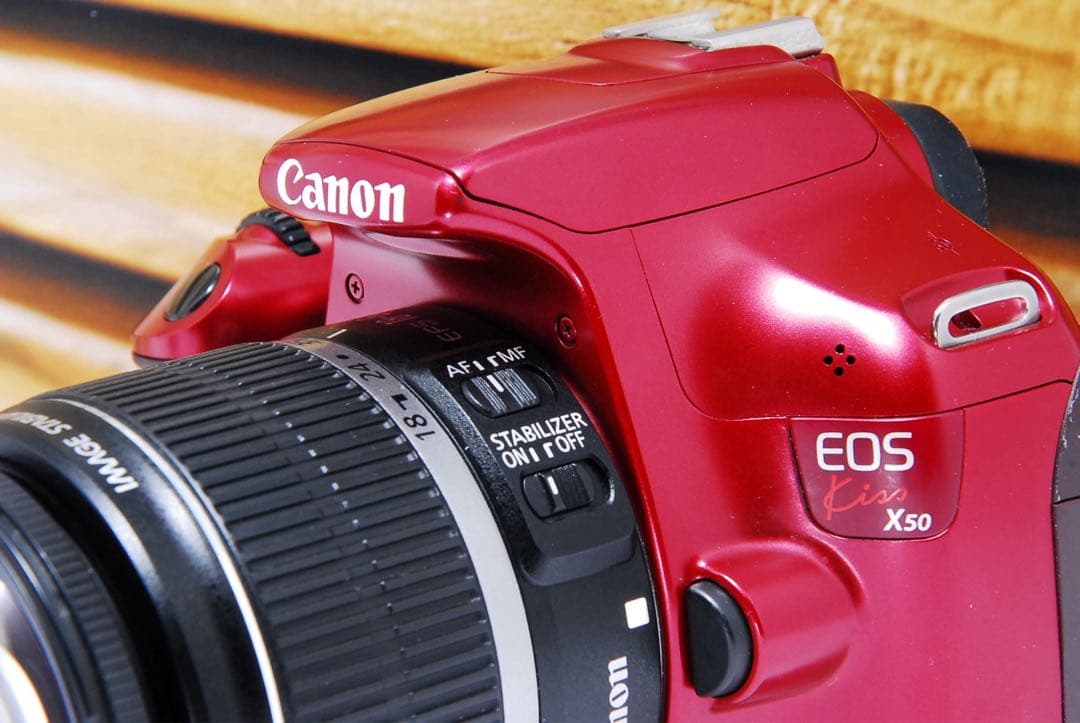 【新品級】一眼レフ キャノン kiss x50 Canon レッド 赤 スマホ