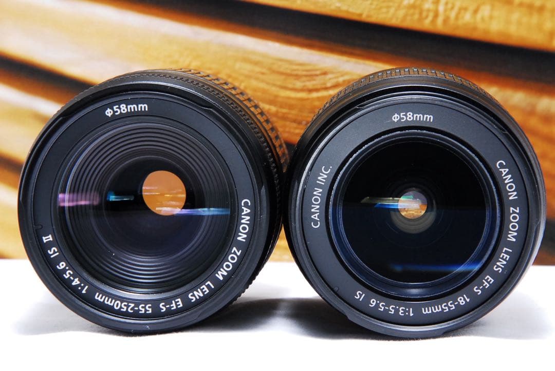 【新品級】一眼レフ キャノン kiss x50 Canon レッド 赤 スマホ