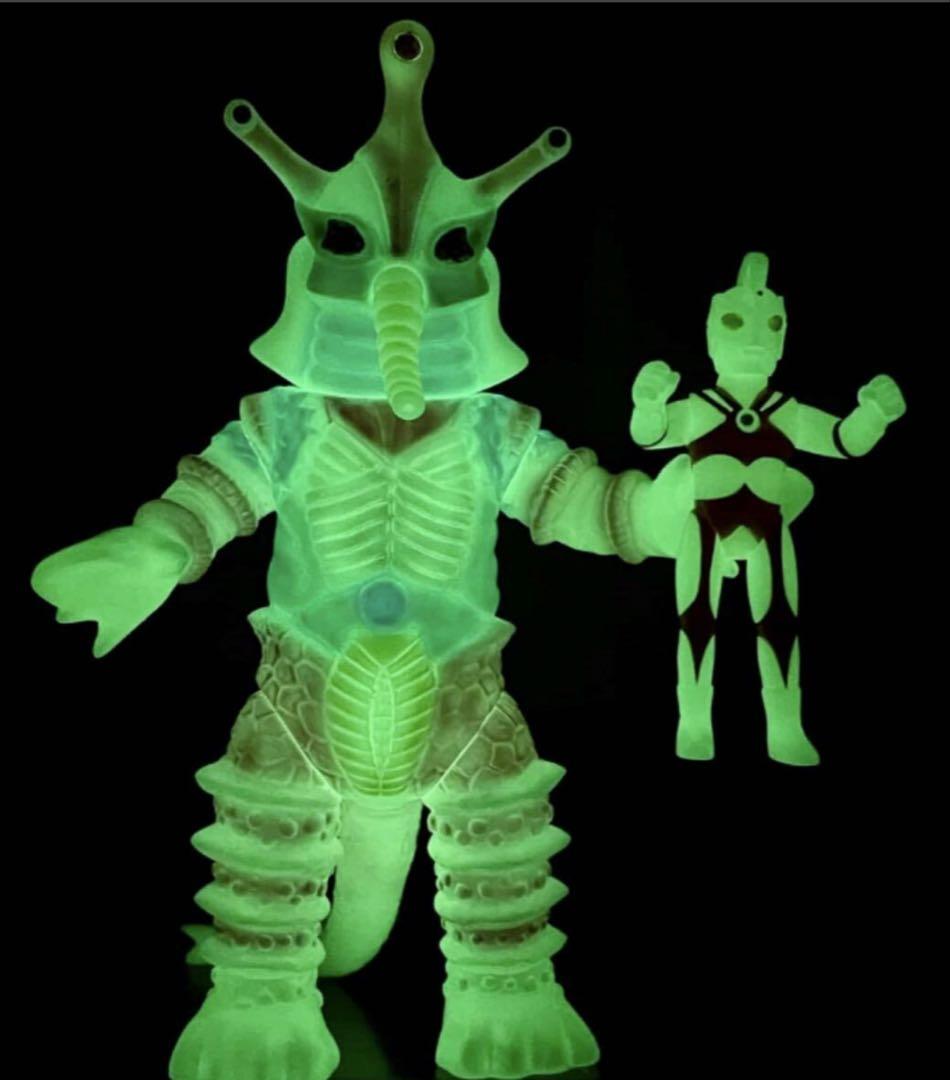 M1号 ウルトラマンA ブルマァクタイプ ヒッポリト星人 蓄光版 ソフビ