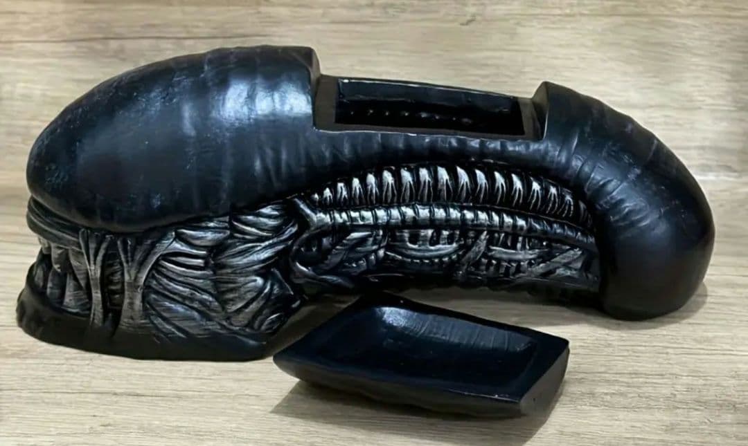 新品★ALIEN、エイリアン★ヘッドフィギュア 26cm