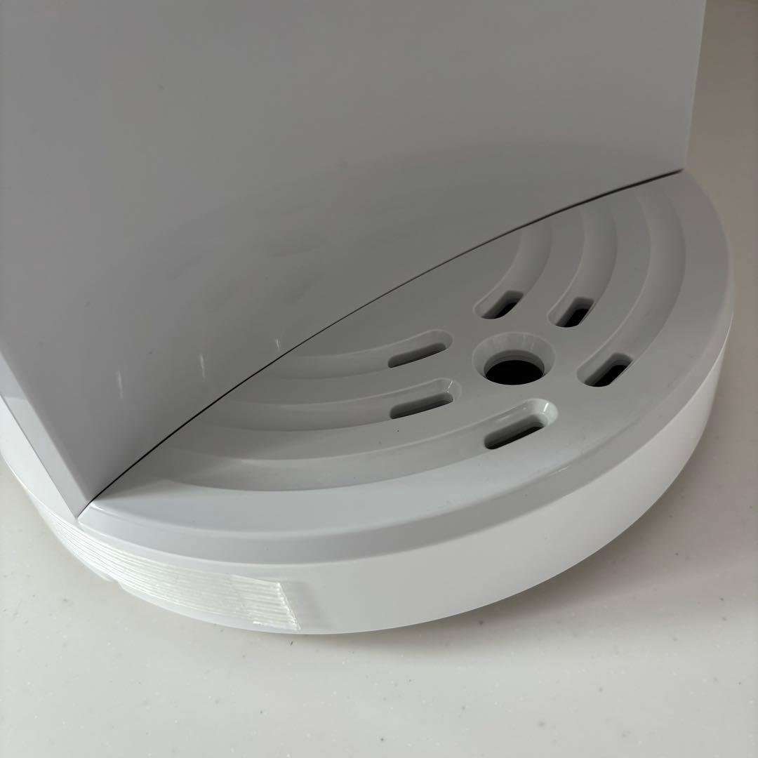 フレシャス　ウォーターサーバー　卓上タイプ dewo mini ホワイト