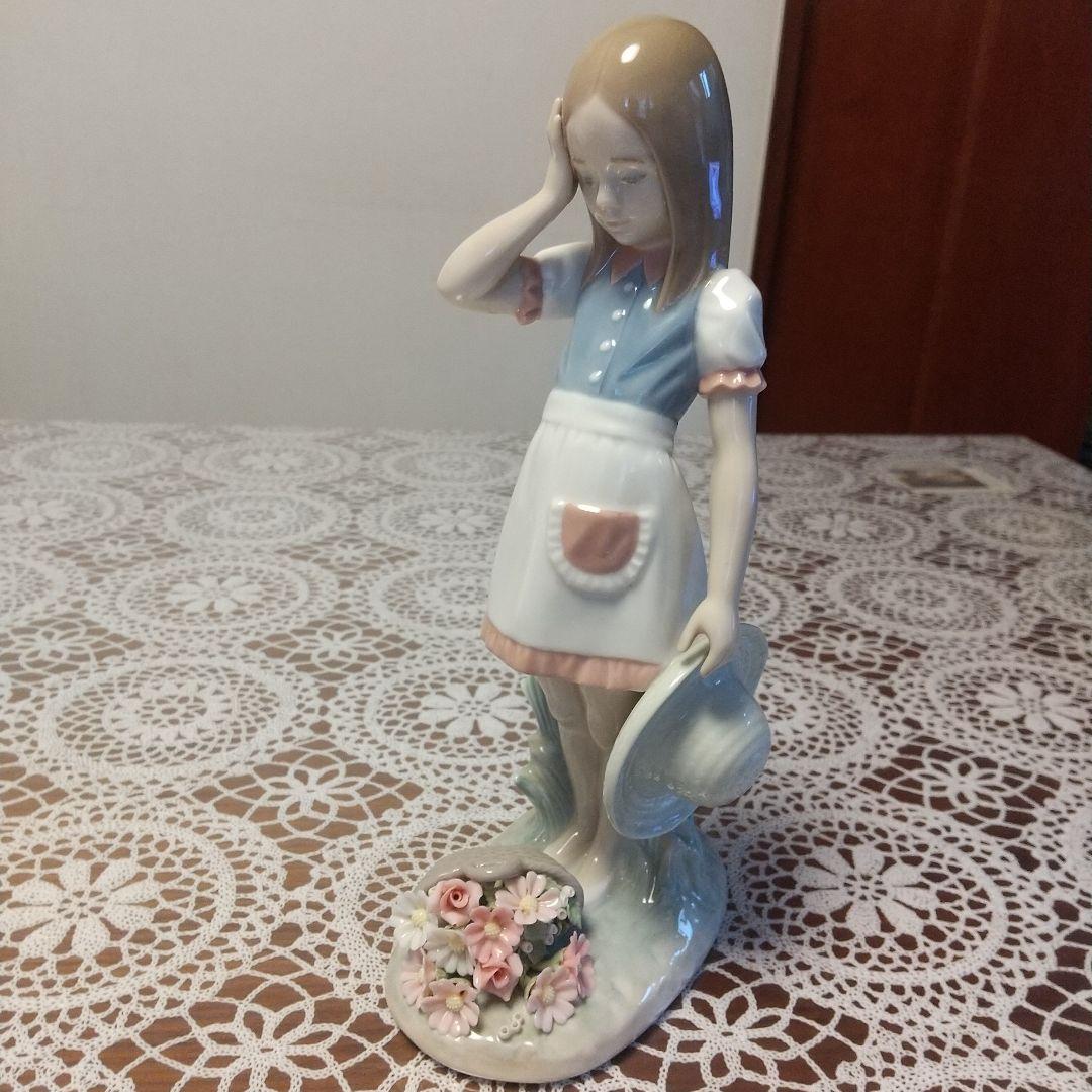 リヤドロ 「花を摘んだ後」