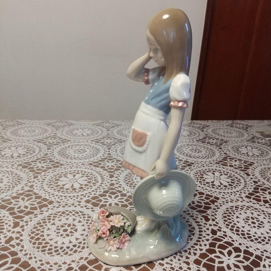 リヤドロ 「花を摘んだ後」