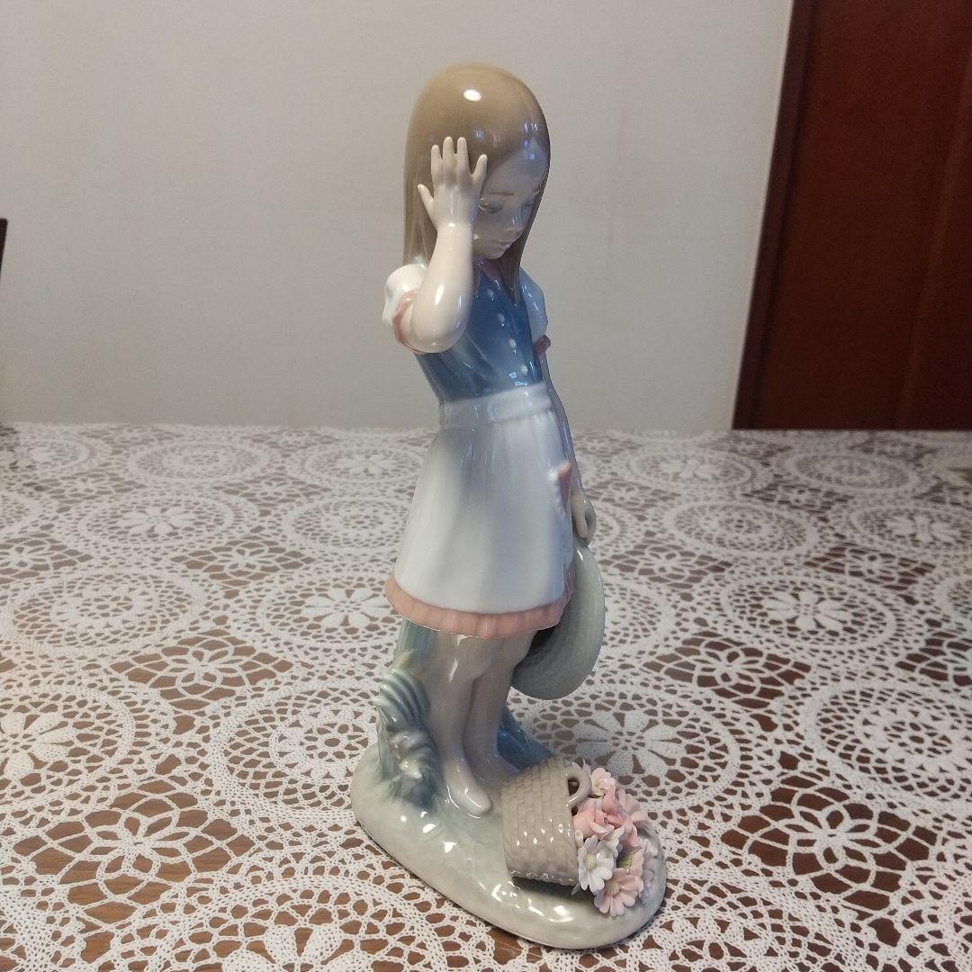 リヤドロ 「花を摘んだ後」