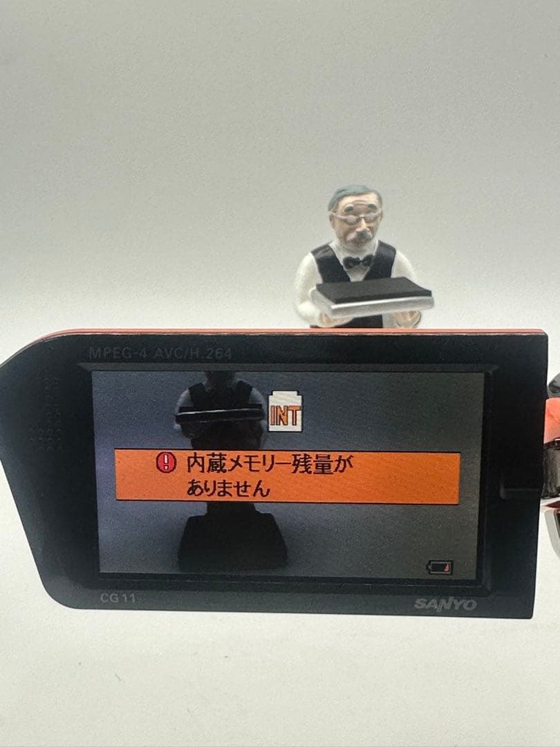 SANYO Xacti デジタルカメラ オレンジと黒(２個)機能を確認するです
