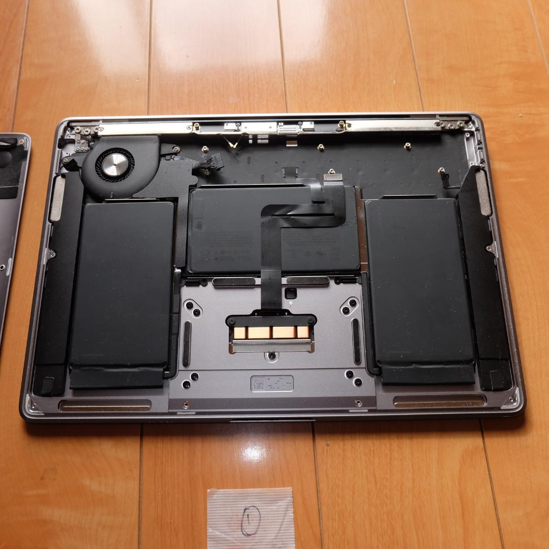 ジャンク Apple MacBook Air A1932 2018年 液晶OK