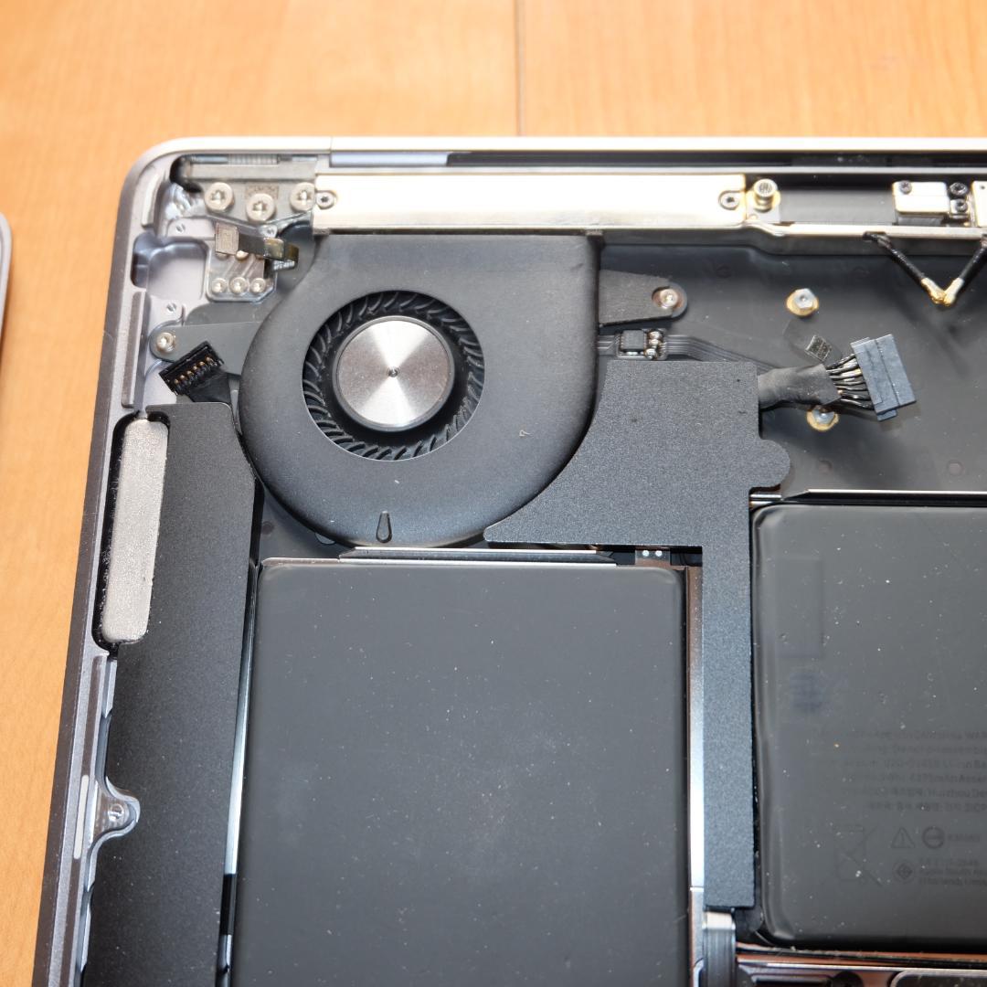 ジャンク Apple MacBook Air A1932 2018年 液晶OK