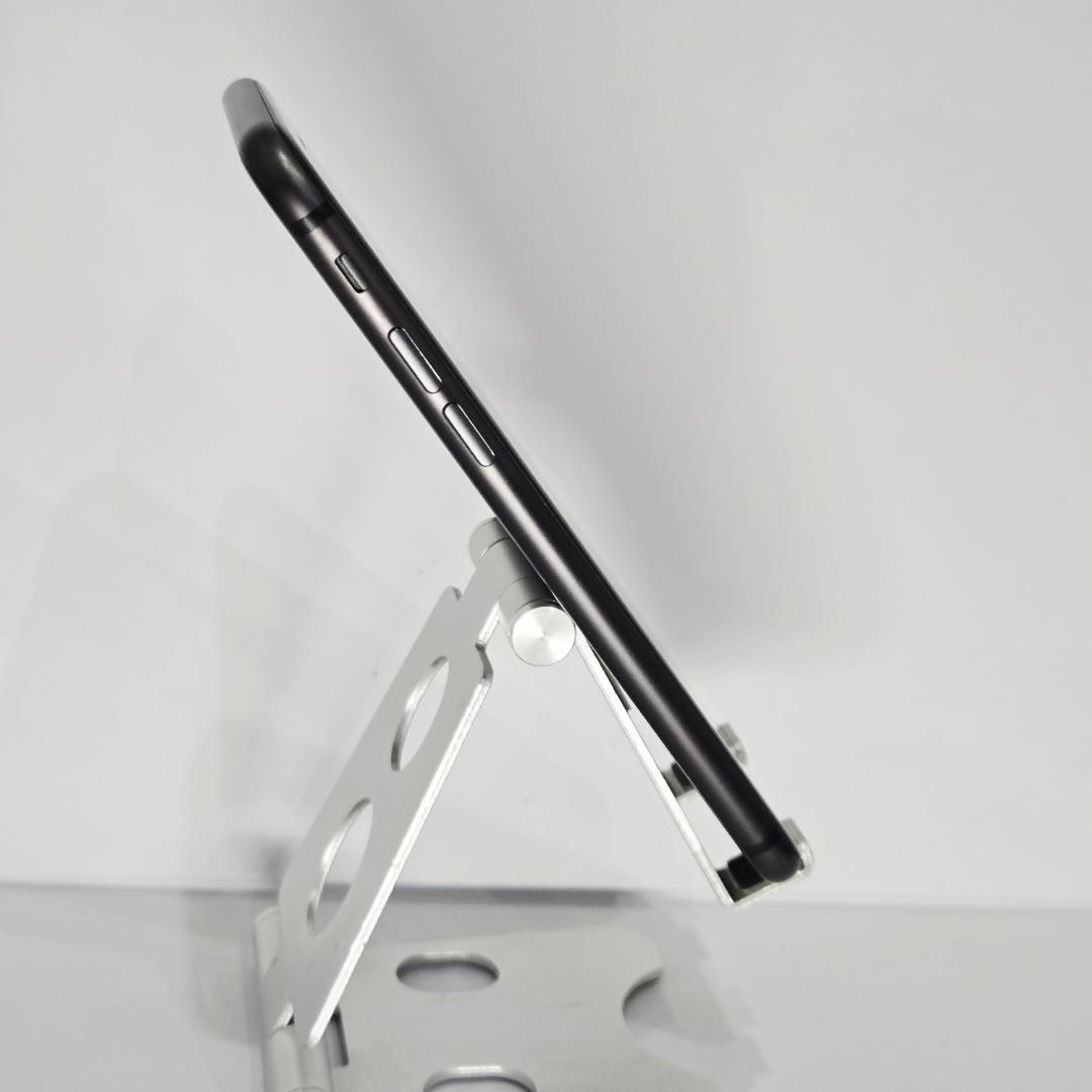05 iPhone8 スペースグレイ SIMフリー 美品 バッテリー100%