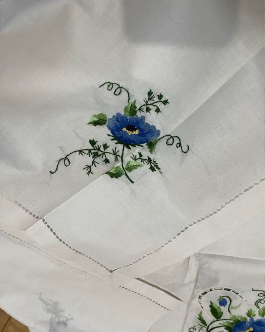 刺繍テーブルクロス 8枚ナプキンセット
