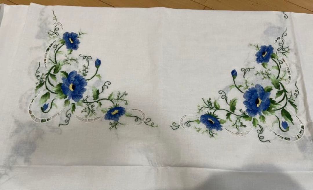 刺繍テーブルクロス 8枚ナプキンセット