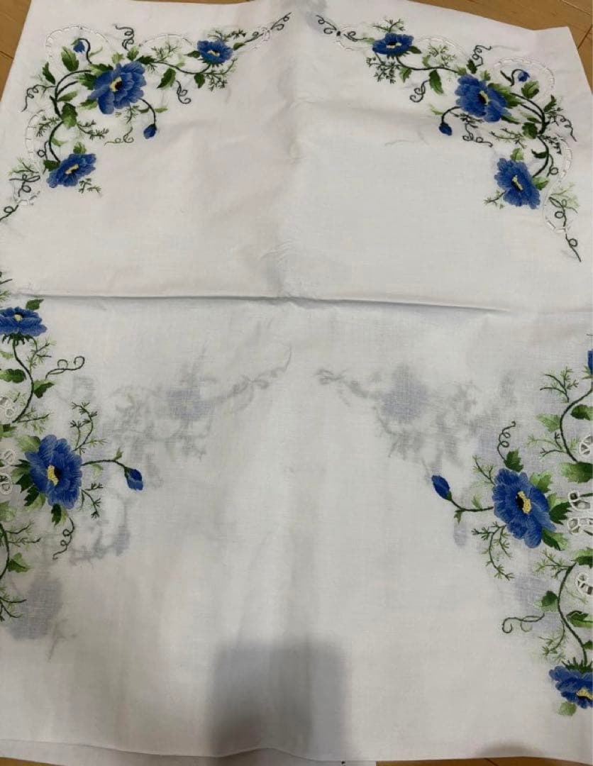 刺繍テーブルクロス 8枚ナプキンセット