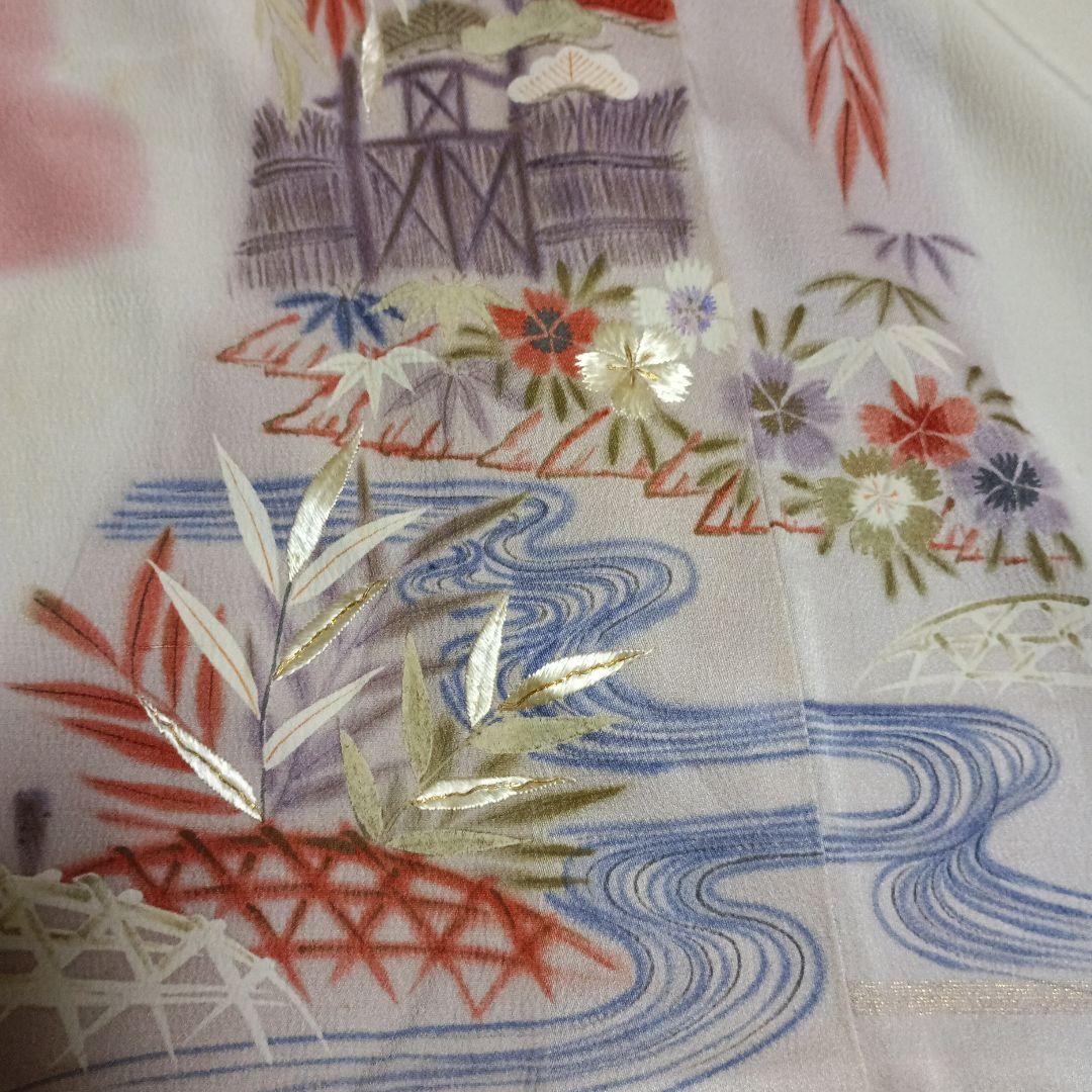着物のリサイクル　絹暖簾　豪華で大胆な模様　染め　刺繍　金糸　銀糸　蝶　藤　流水