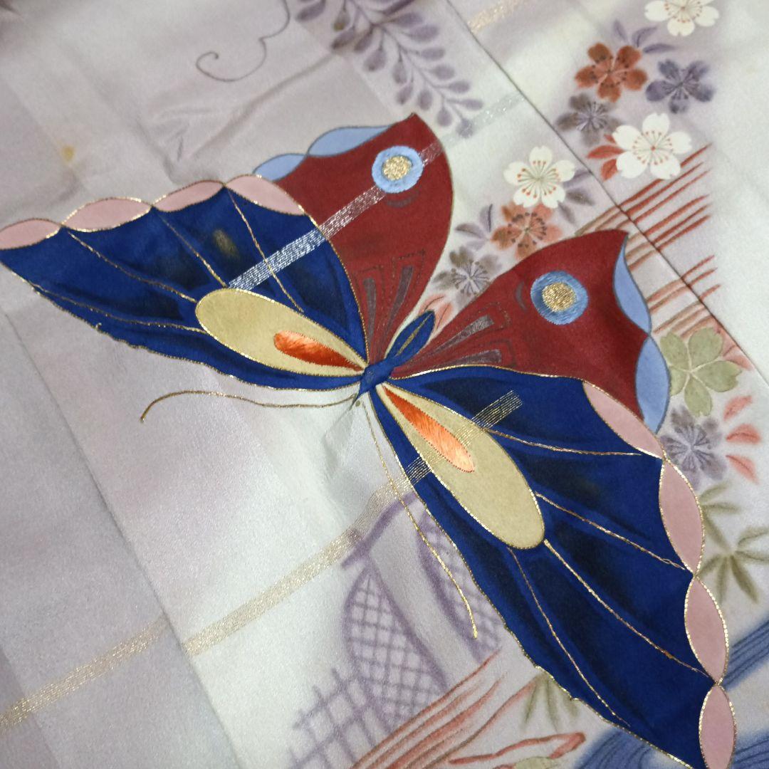 着物のリサイクル　絹暖簾　豪華で大胆な模様　染め　刺繍　金糸　銀糸　蝶　藤　流水
