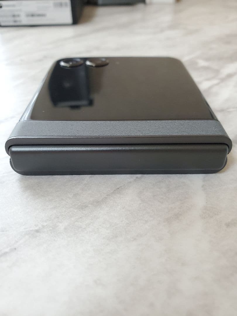 Motorola razr 50 本体