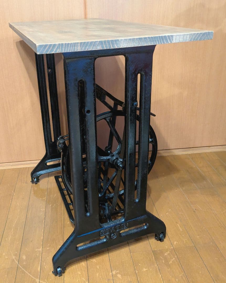 足踏みミシン　テーブル