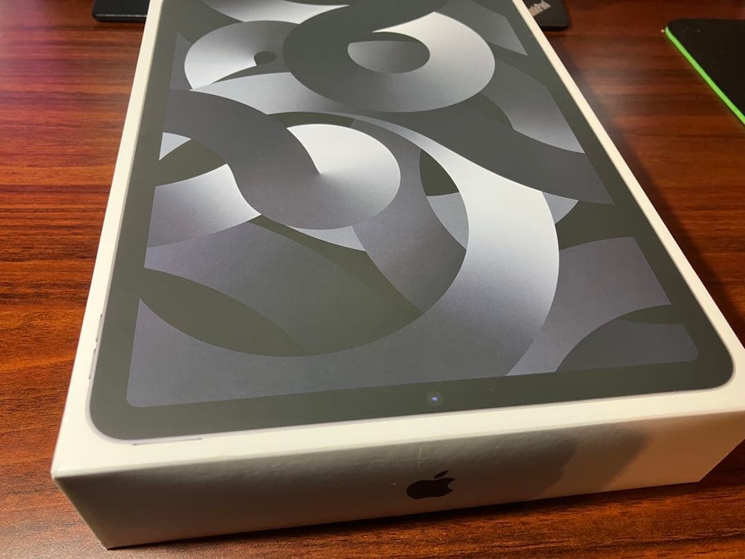 Apple iPad Air (第5世代) Wifiモデル　256GB