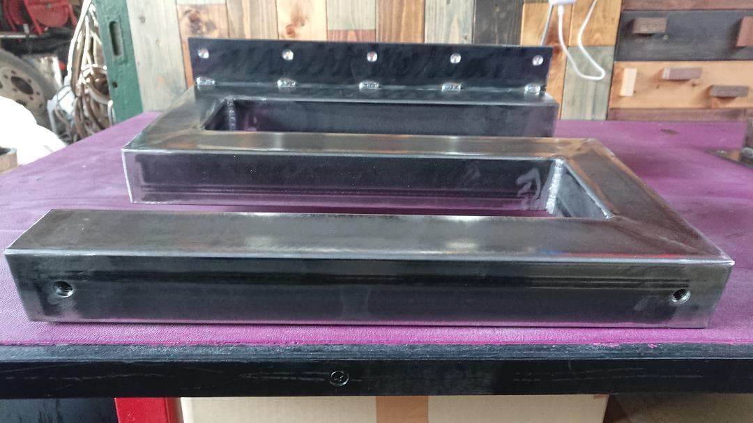 無塗装でアイアンな極太鉄脚♪ 己型 2脚ver. リビング・ローテーブル