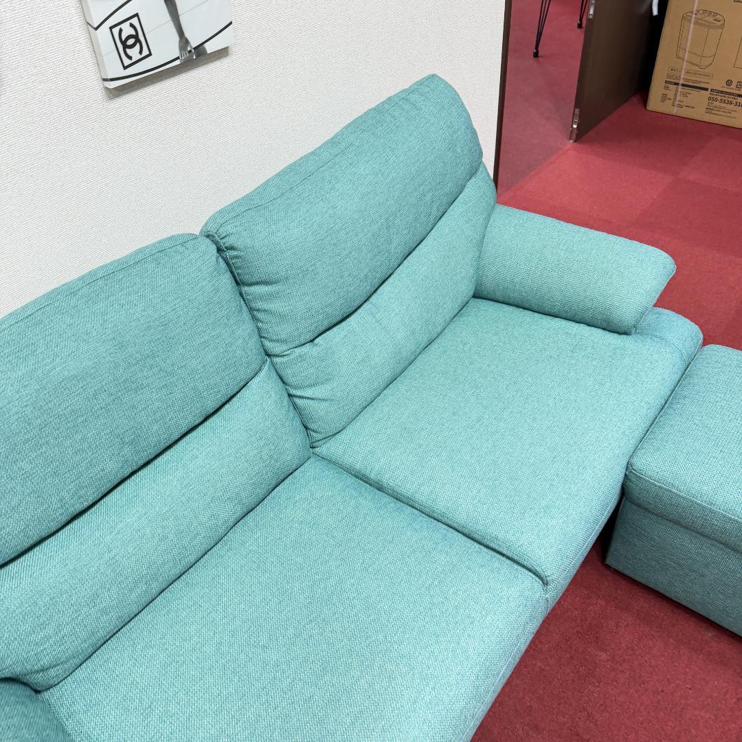東京23区送料無料　美品ニトリ2人掛けソファー緑色オットマン付き　洗浄/除菌済み