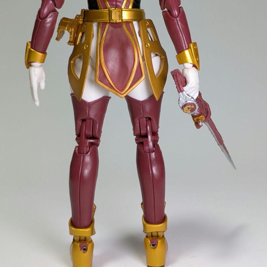 仮面ライダーサーベラ　フィギュアーツ