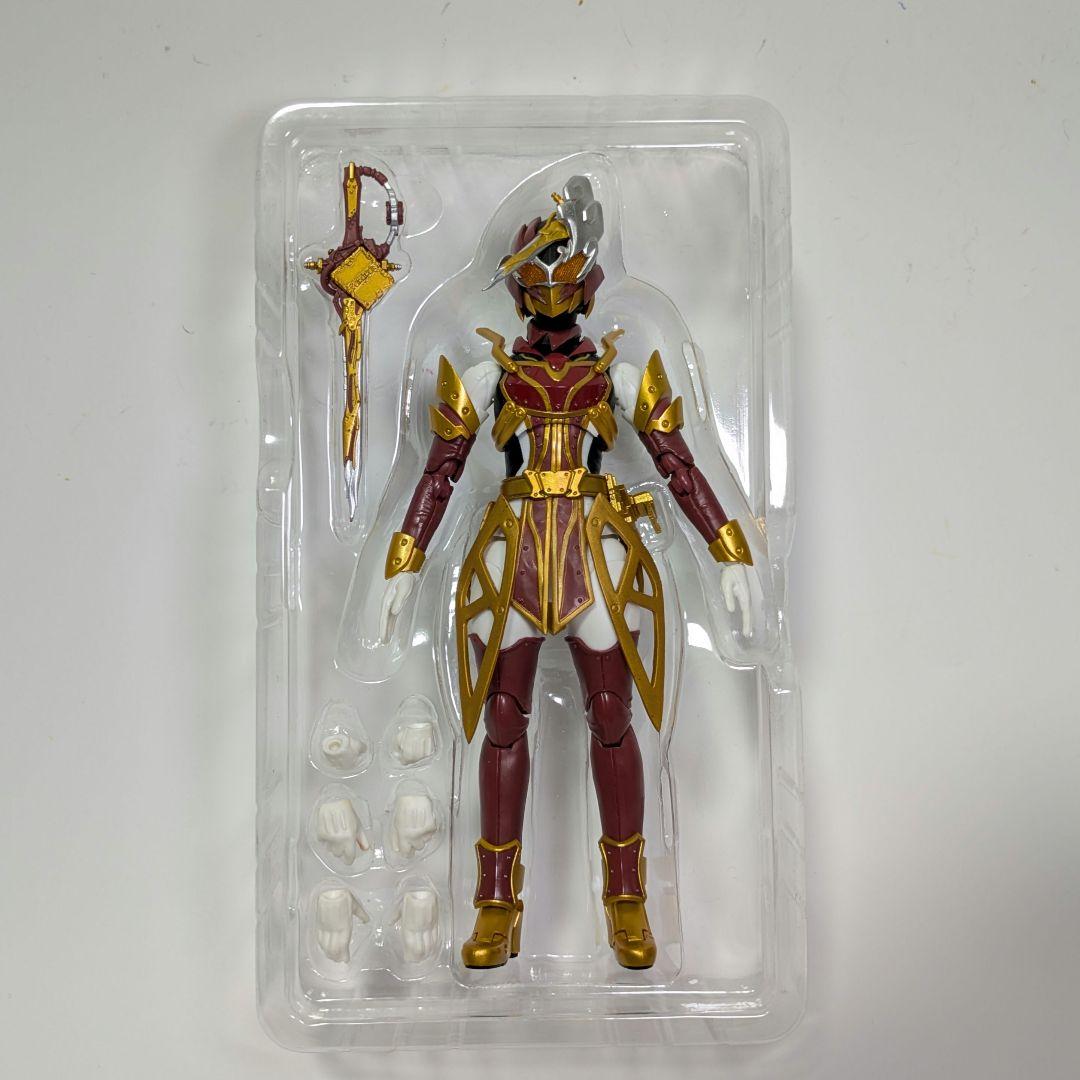 仮面ライダーサーベラ　フィギュアーツ