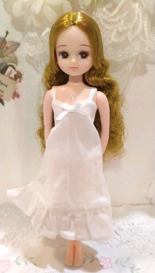 厳選 リカちゃんキャッスル お人形教室 真ん中分けカーリー リカちゃん 新品 ⑥