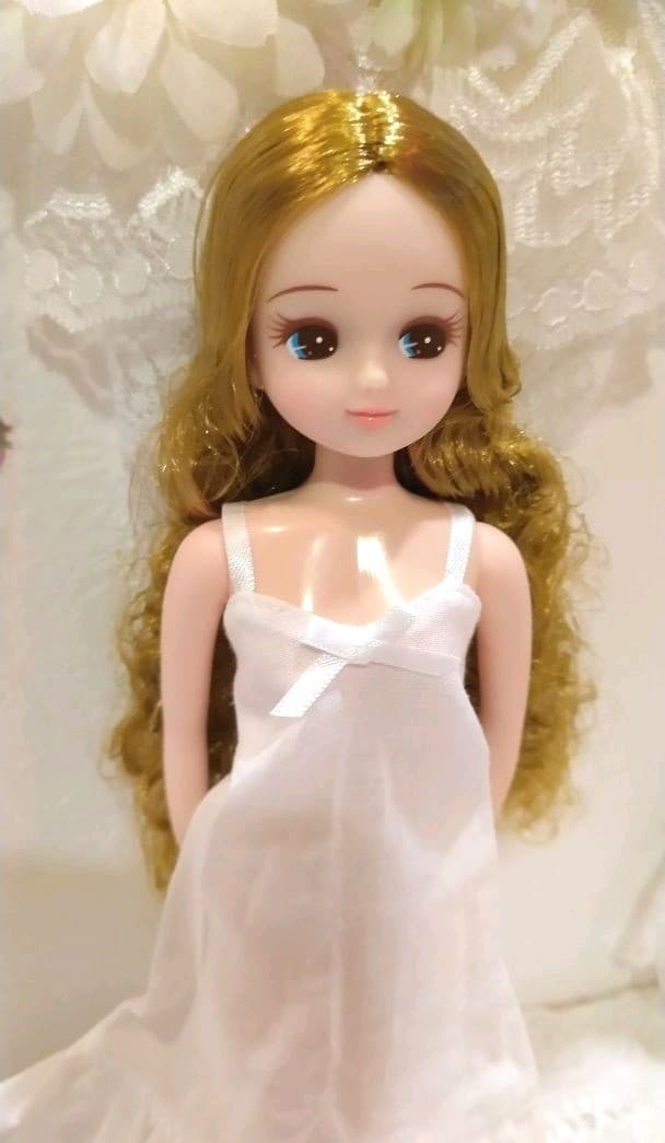厳選 リカちゃんキャッスル お人形教室 真ん中分けカーリー リカちゃん 新品 ⑥