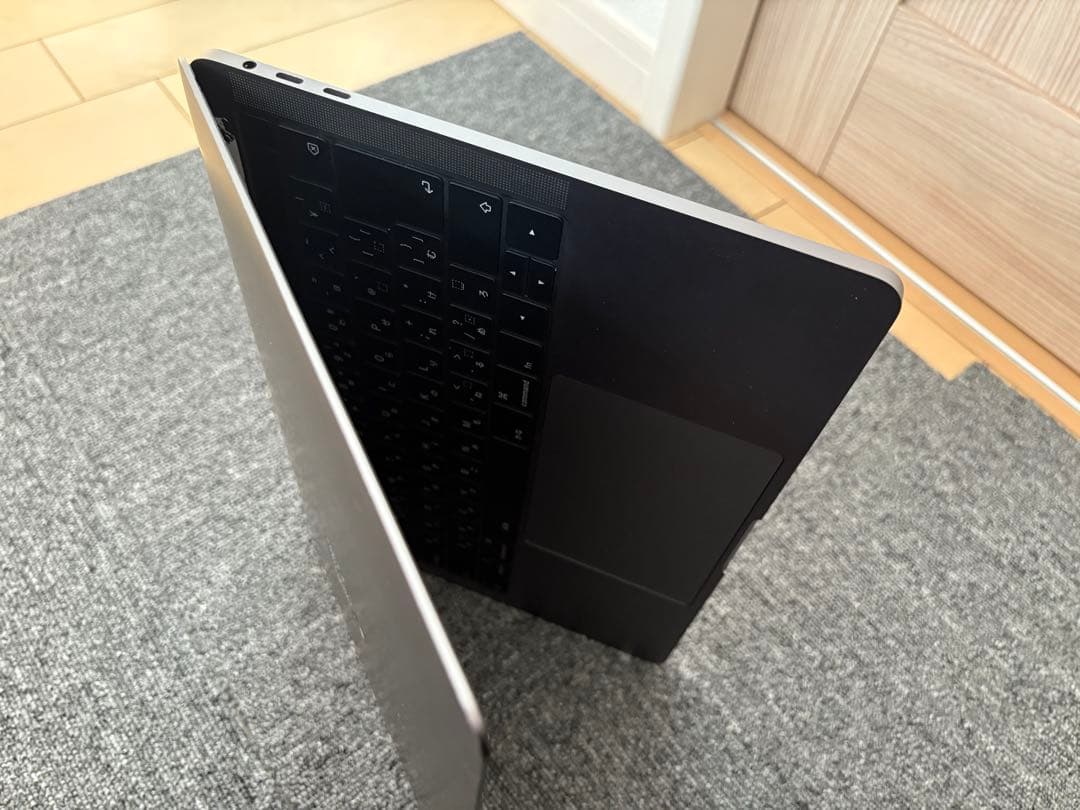 ジャンク　Macbook Pro 2019 13インチ A1989グレー