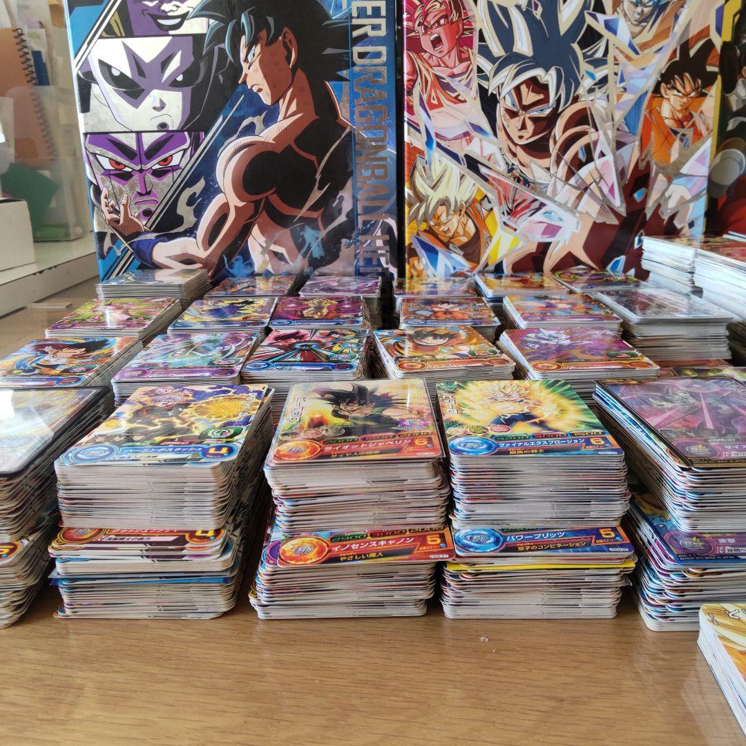 ドラゴンボールヒーローズカードまとめ売り、４０００枚以上バインダーとセット