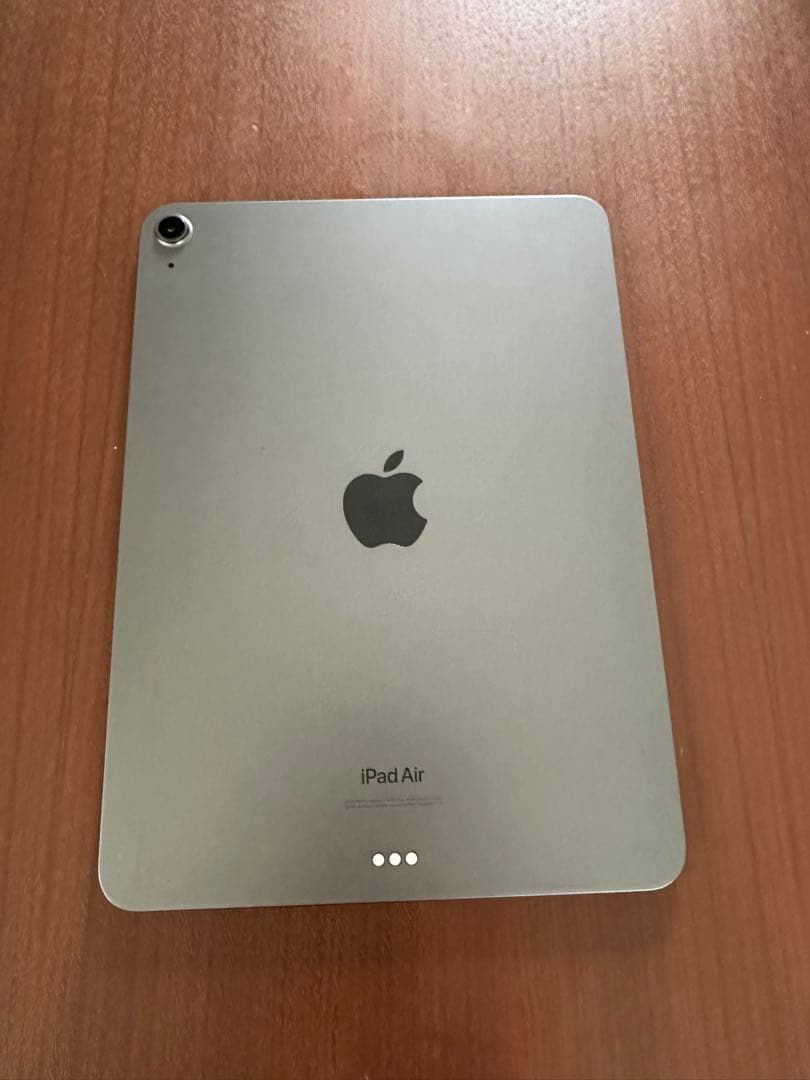 Apple iPad Air第5世代 シルバー 本体 箱 充電コードあり