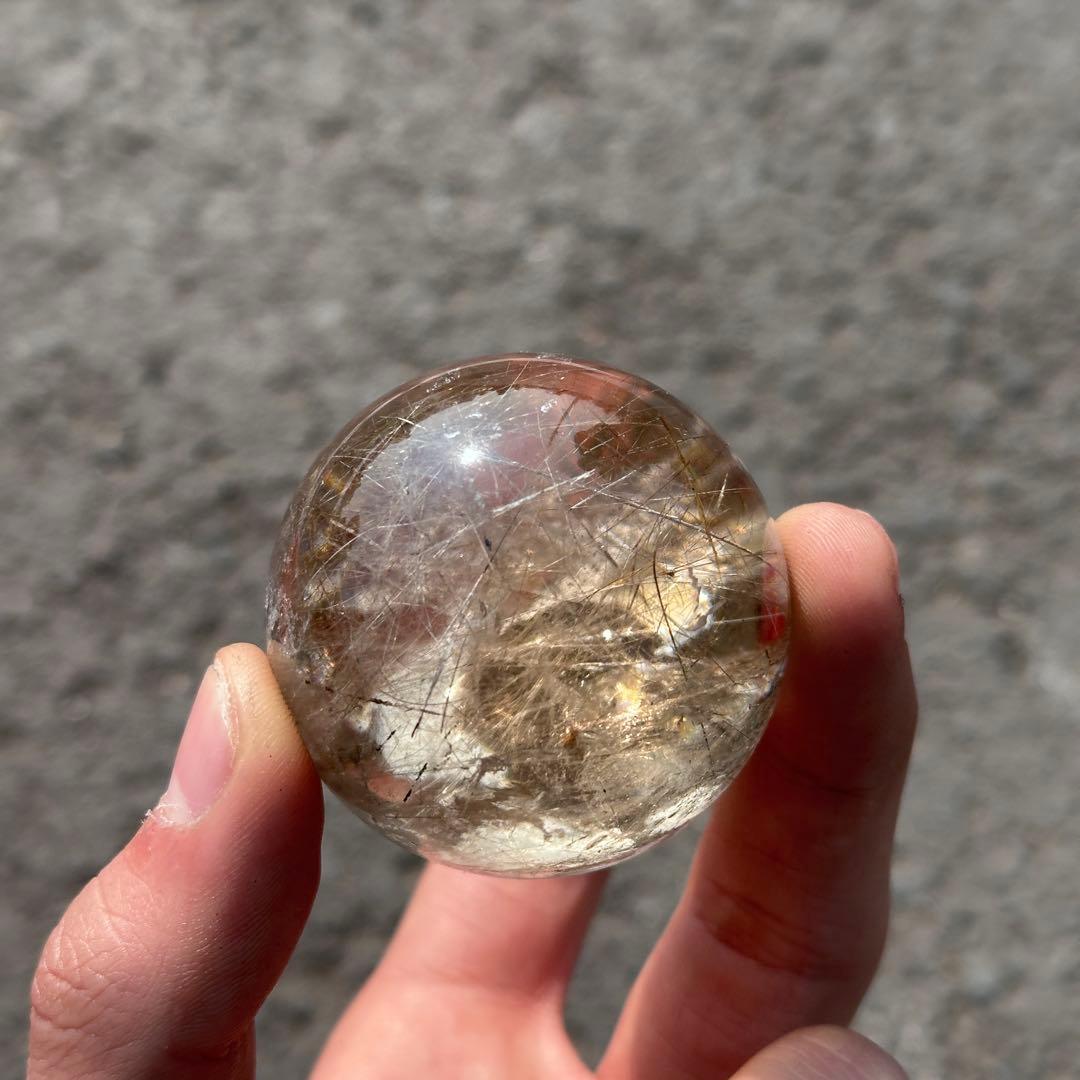 天然石ルチルクォーツのスフィア　丸玉　置物G.267