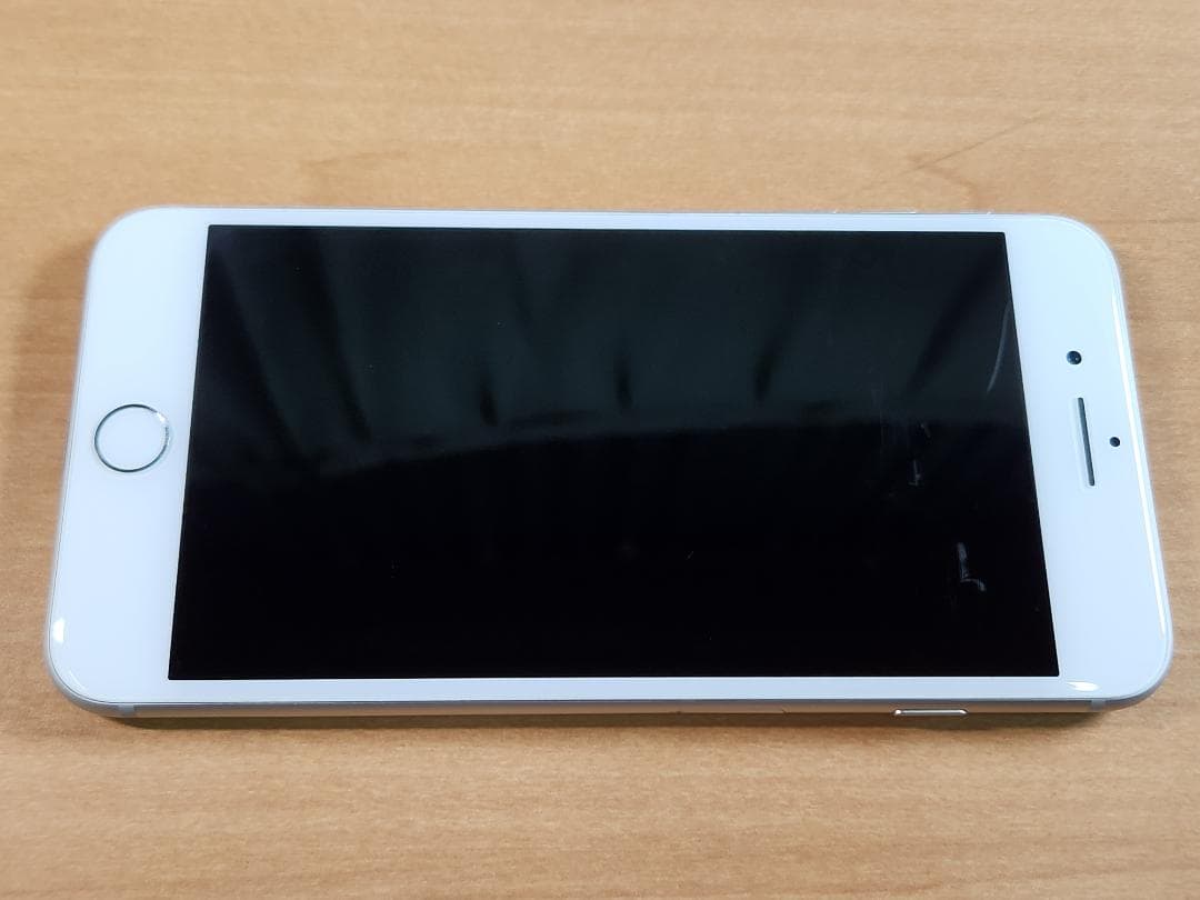 スマートフォン本体 040700G iPhone 8 Plus A1898 64GB
