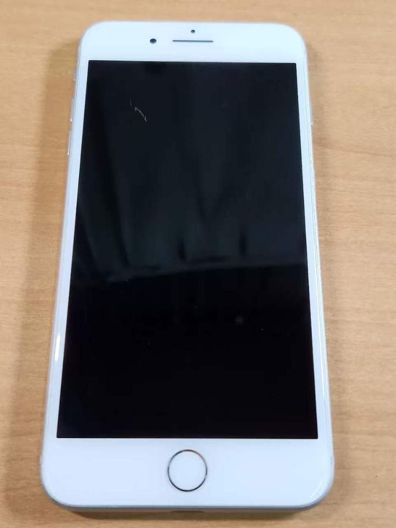 スマートフォン本体 040700G iPhone 8 Plus A1898 64GB