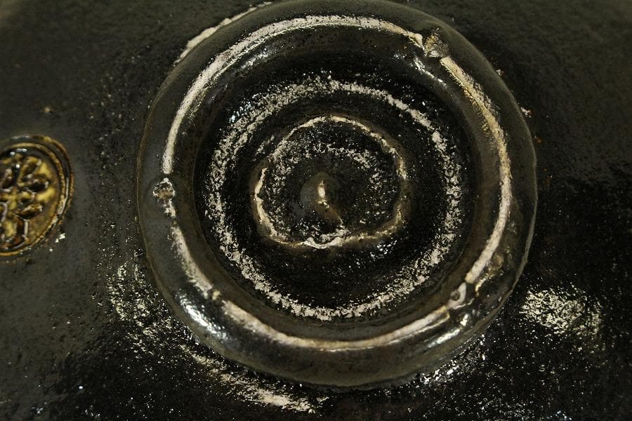 茶道具 大野九行 造 黒楽平茶碗 共箱 美品(ZE939)